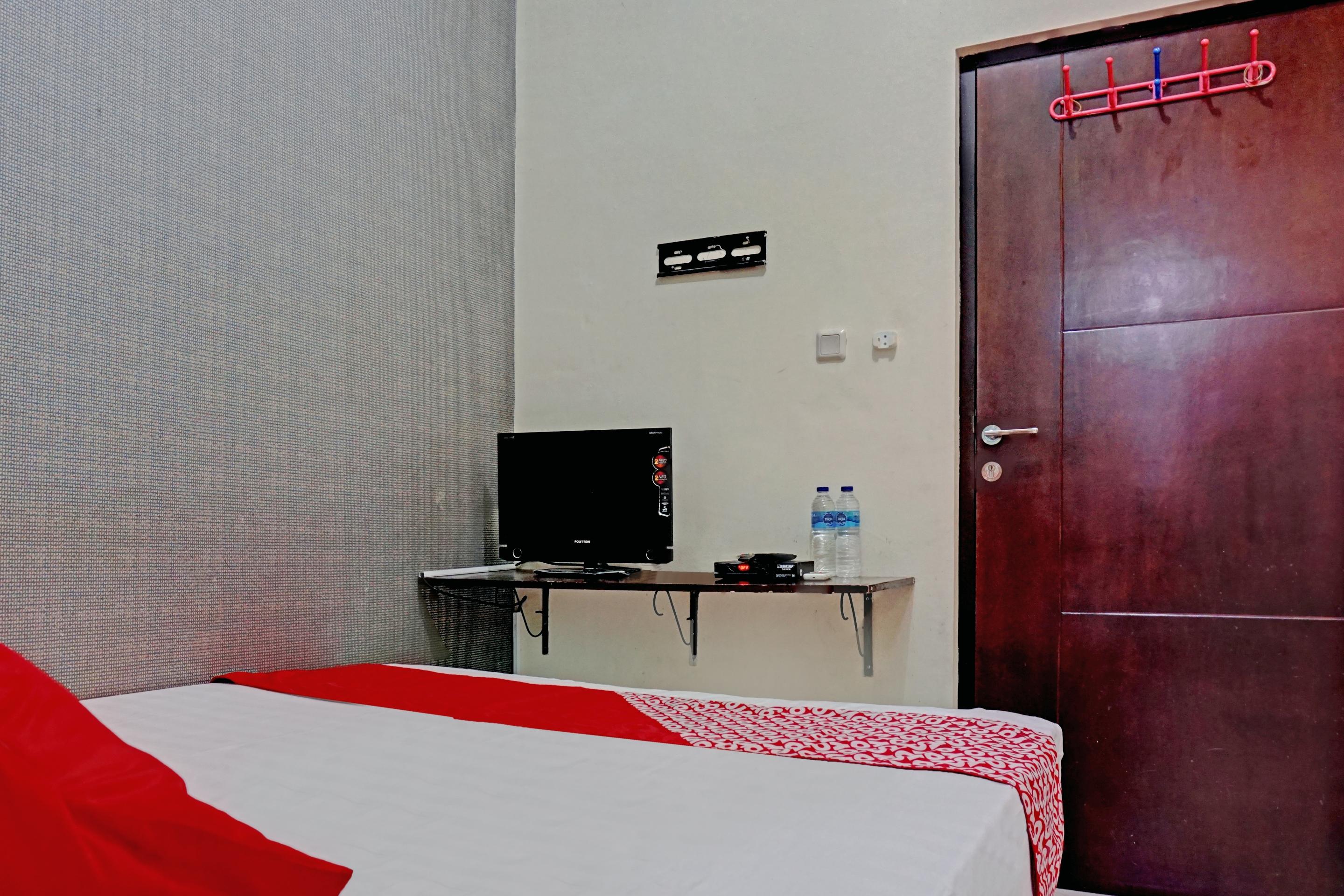 OYO 90489 Kejora Homestay Jakarta Luaran gambar