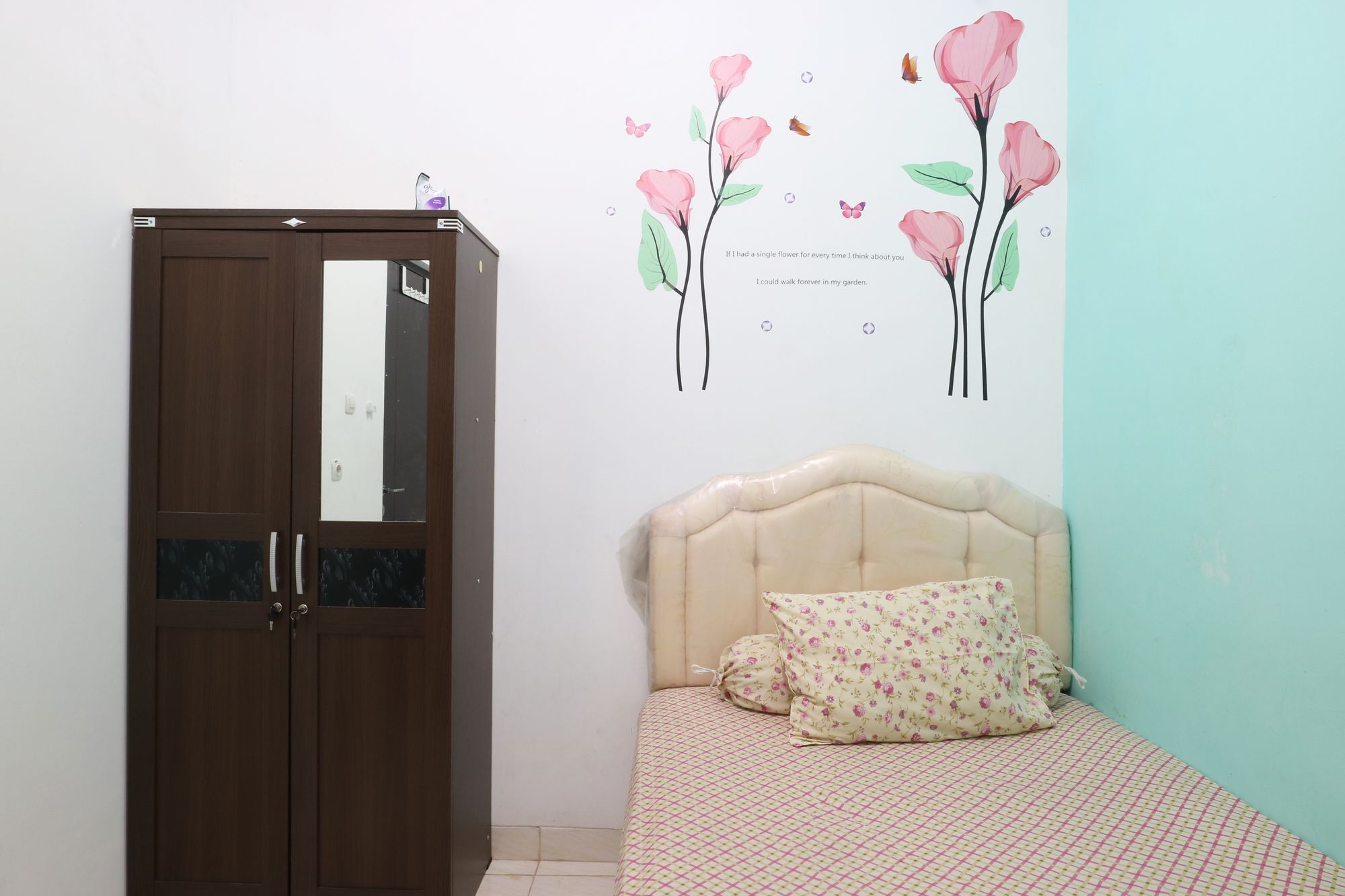 OYO 90489 Kejora Homestay Jakarta Luaran gambar
