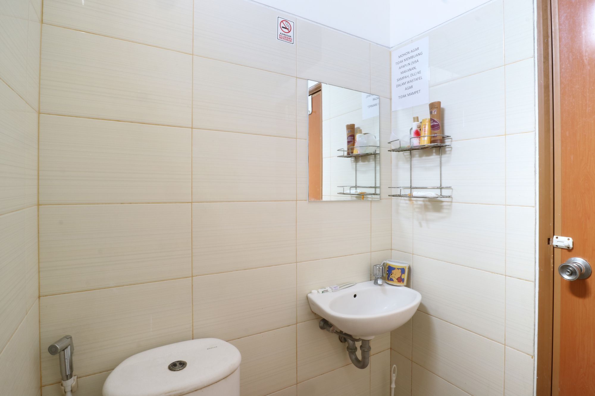 OYO 90489 Kejora Homestay Jakarta Luaran gambar