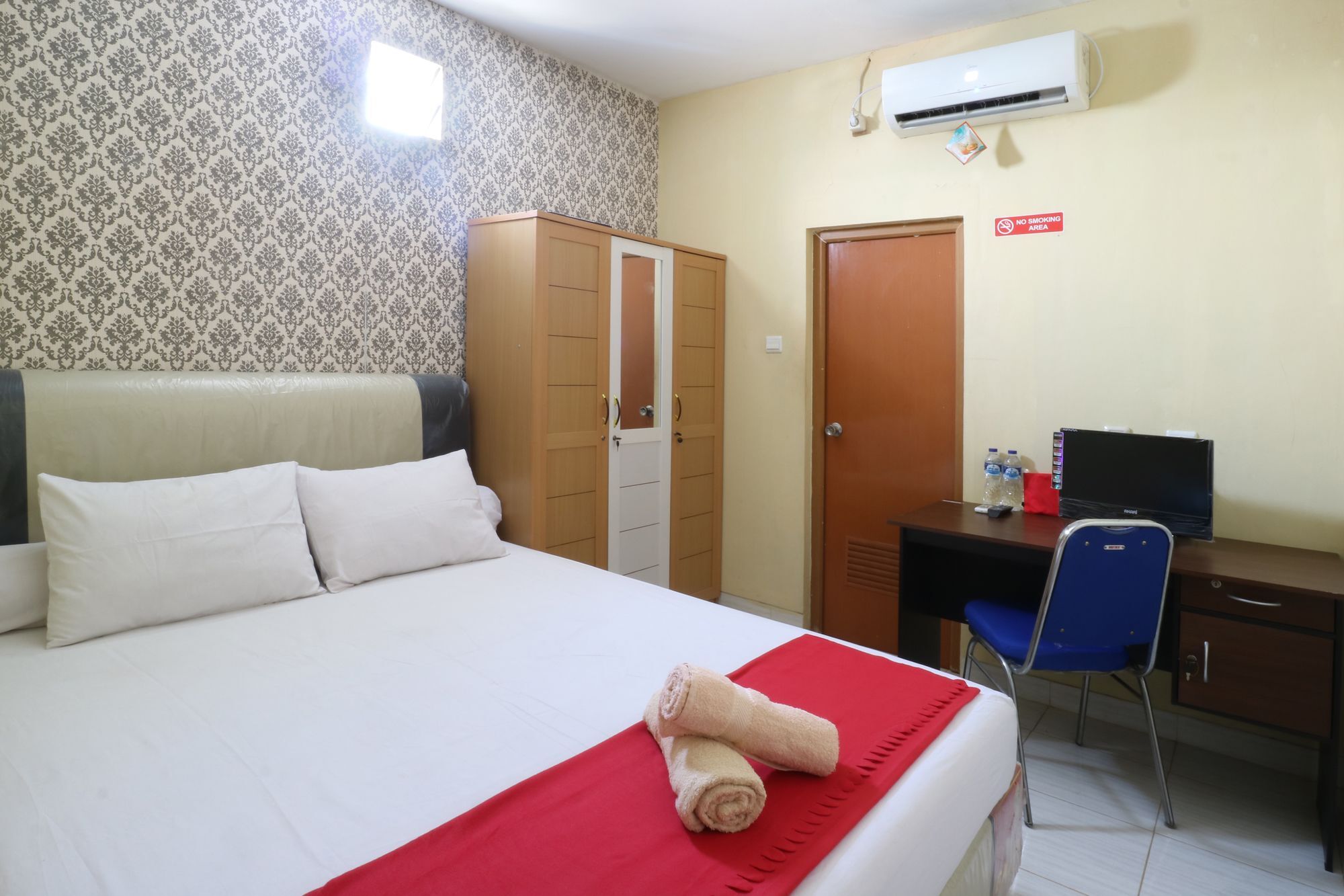 OYO 90489 Kejora Homestay Jakarta Luaran gambar
